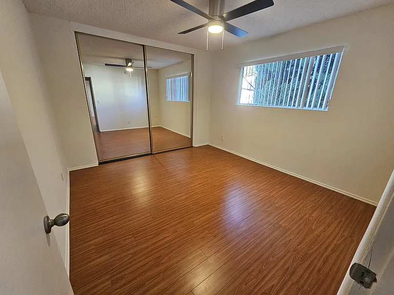 916 N Sierra Bonita Ave — Photo 28