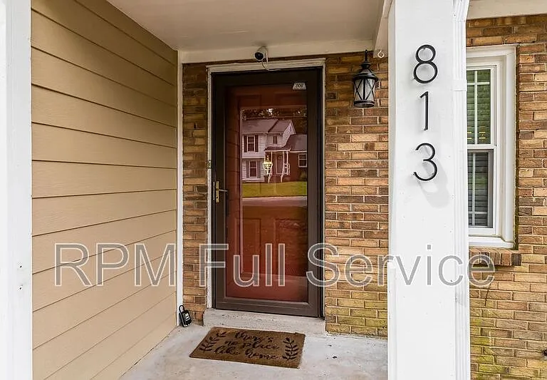813 Bishopsgate Rd — Photo 3