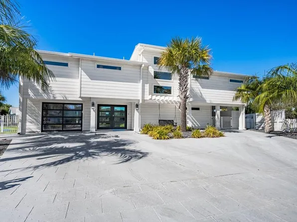 15 Aloha Ln, Rockport, TX 78382