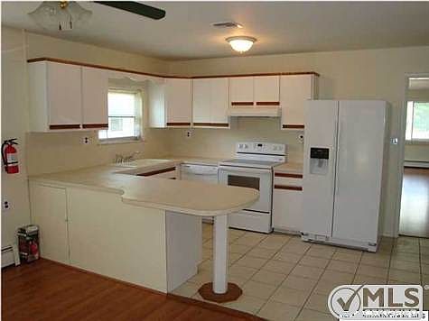 1st image of 15 Castle Harbor Dr