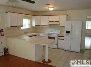 15 Castle Harbor Dr, Toms River, NJ 08757