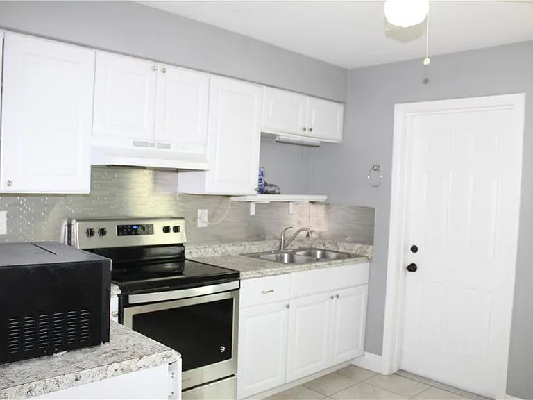 334 Cape Coral Pkwy W #1 — Photo 2