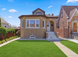 5853 W Newport Ave, Chicago, IL 60634