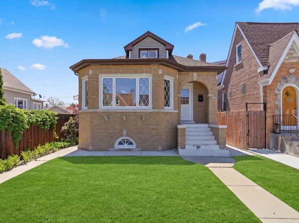5853 W Newport Ave, Chicago, IL 60634