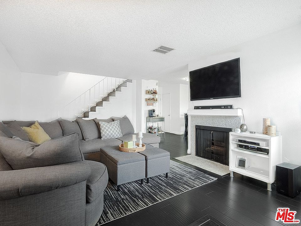 1st image of 3827 W Avenue 41 APT 9