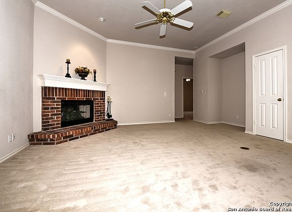 5th image of 3118 Fall Crest Dr