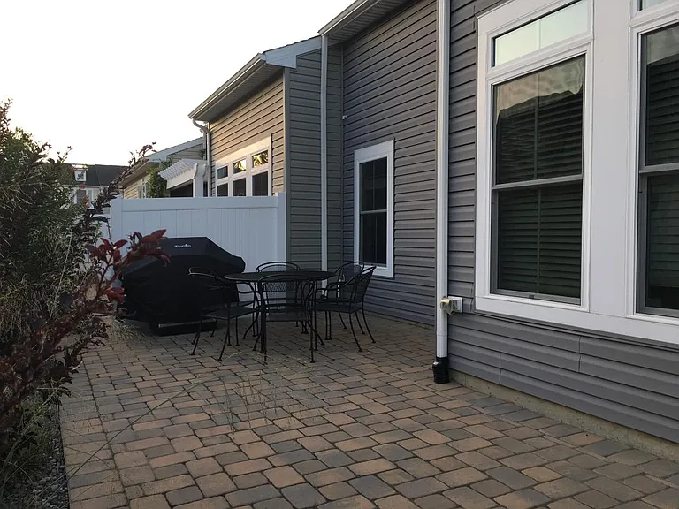 406 Samantha Dr — Photo 22