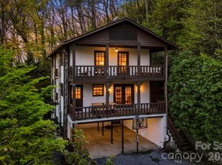 821 Summit Dr, Maggie Valley, NC 28751