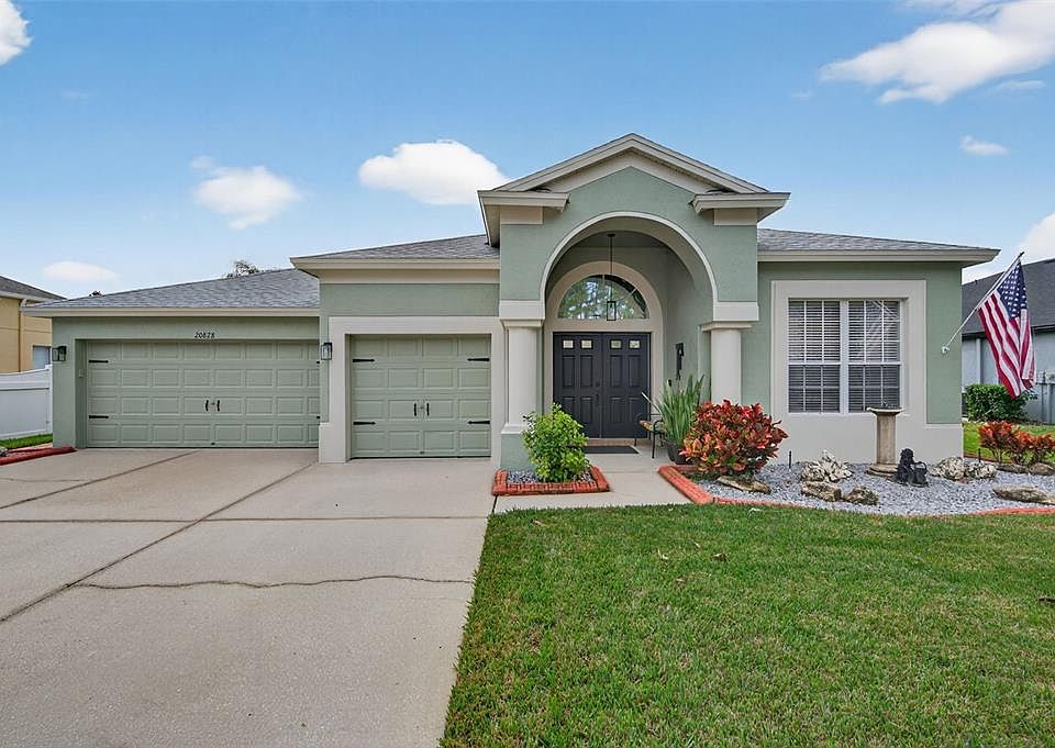 1st image of 20828 WOODVALE LANE