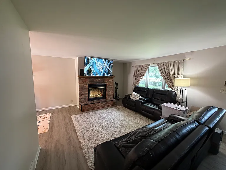3S478 Winfield Rd — Photo 5
