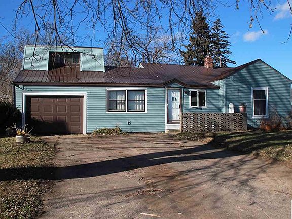 2nd image of 217 Woodland Way
