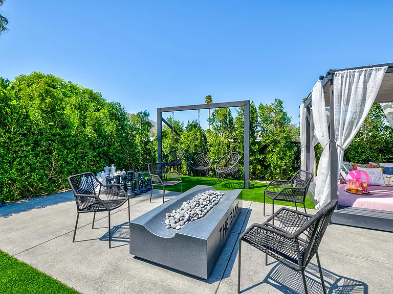 850 E Sierra Way — Photo 41