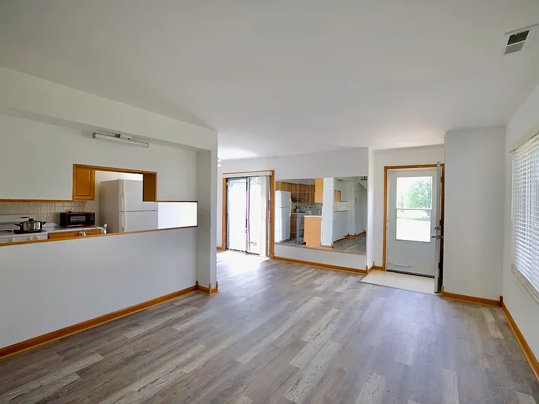1483 Cornell Ct #1483 — Photo 9