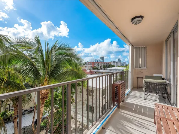 7921 Byron Ave APT 405, Miami Beach, FL 33141