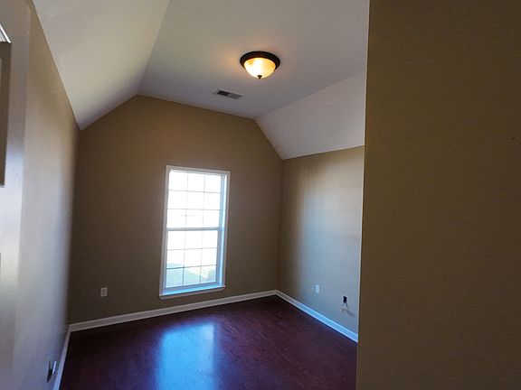 3rd image of 80 Clay Hill Dr