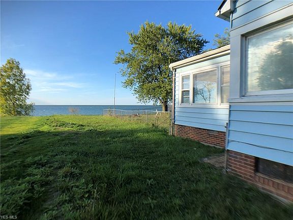 2nd image of 36955 Lake Shore Blvd