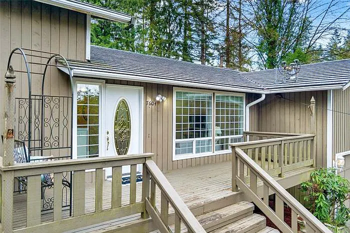 3 bed, 2.5 bath, 2500 sqft, $3,500 — Photo 3