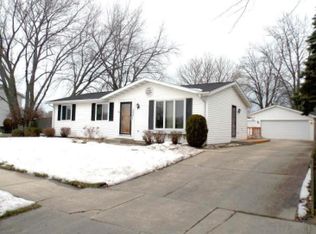 8885 17th Ave, Kenosha, WI 53143