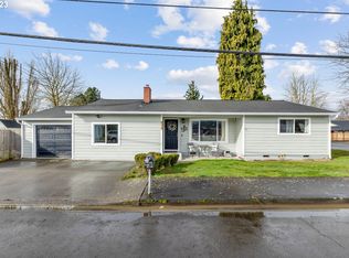 577 5th St, Woodland, WA 98674