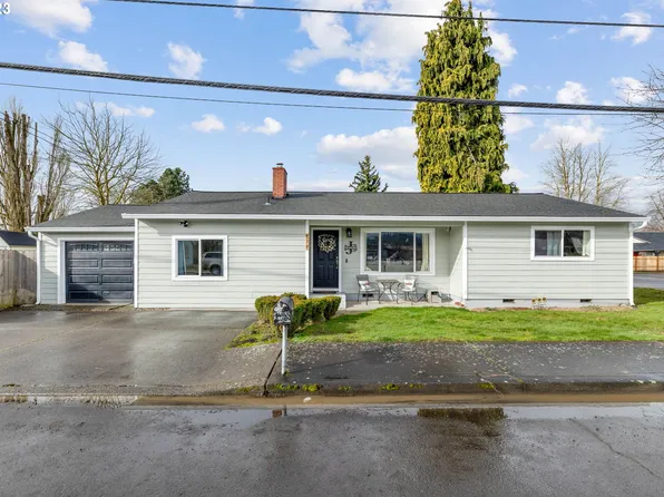 577 5th St, Woodland, WA 98674