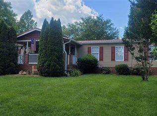 7555A Happy Hill Rd, Kernersville, NC 27284
