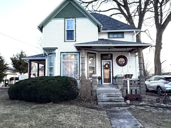 314 E Broadway St, Astoria, IL 61501