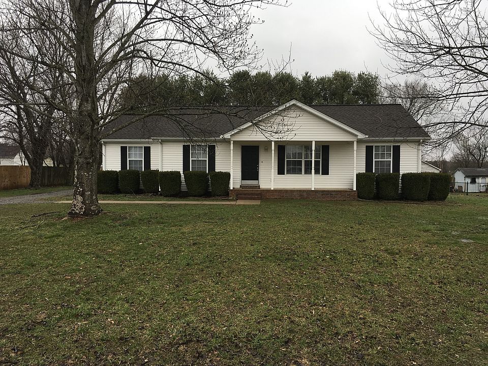 1st image of 110 W Monterey Ct