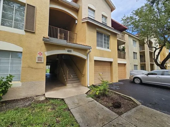 4101 San Marino Blvd APT 204, West Palm Beach, FL 33409