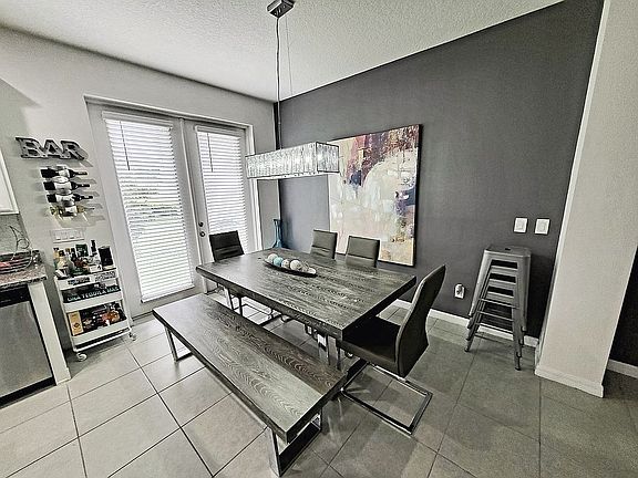 2nd image of 1149 Presidential Ln
