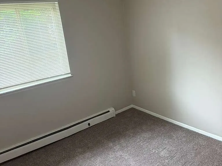 2100 Harrison Ave — Photo 4