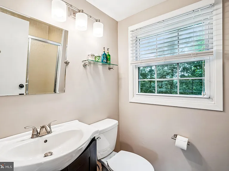 13000 Cheswood Ln — Photo 21