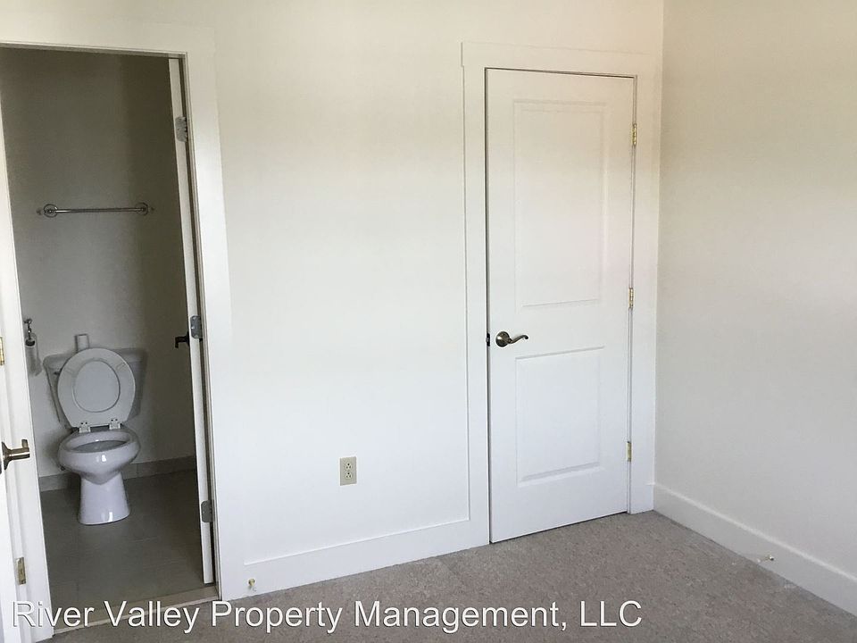 2nd image of 9 State St APT 3B