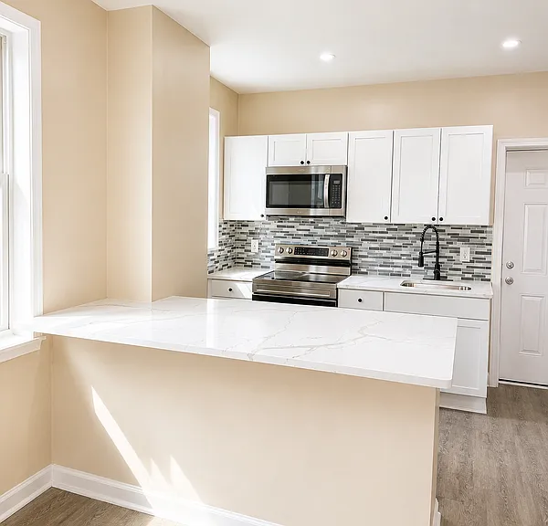 5943 Summer St — Photo 1