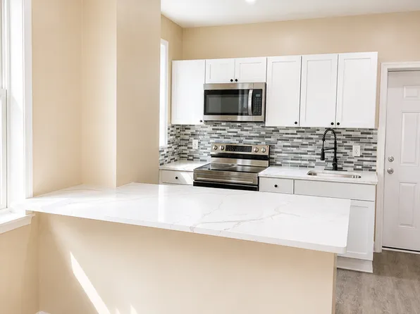 5943 Summer St, Philadelphia, PA 19139