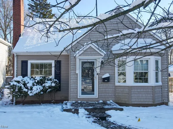 125 Goodhue Dr, Akron, OH 44313