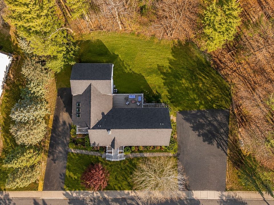 1st image of 5 Flintlocke Rd