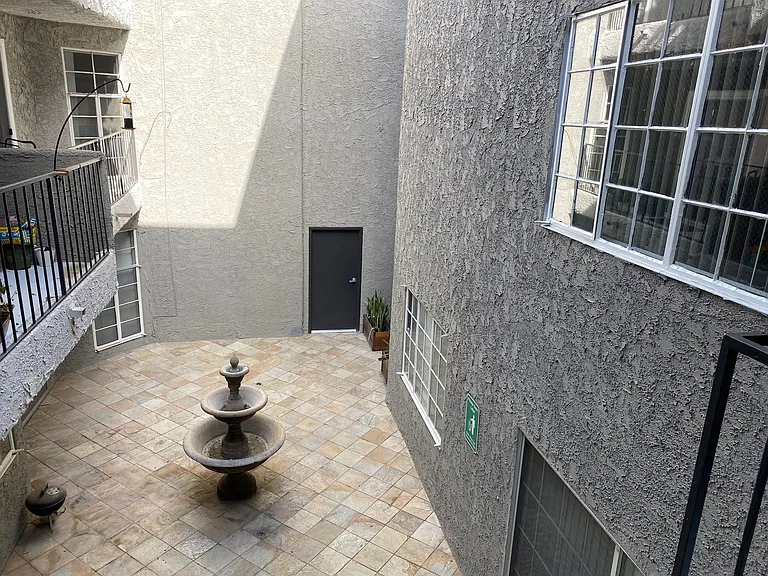 Bloom Beverly Hills — Photo 8