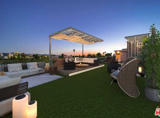7018 Alabama Ave #303, Canoga Park, CA 91303