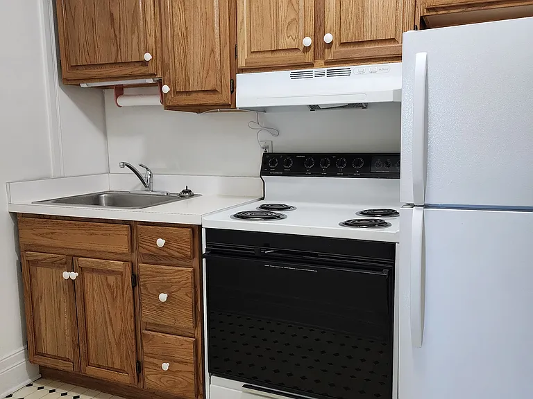 218 S Harvey St #4 — Photo 5