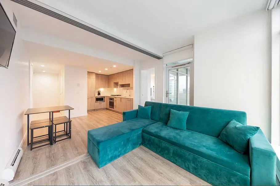 2 bed, 800 sqft, $3,500 — Photo 1