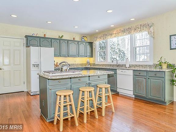 5th image of 9687 Britford Dr