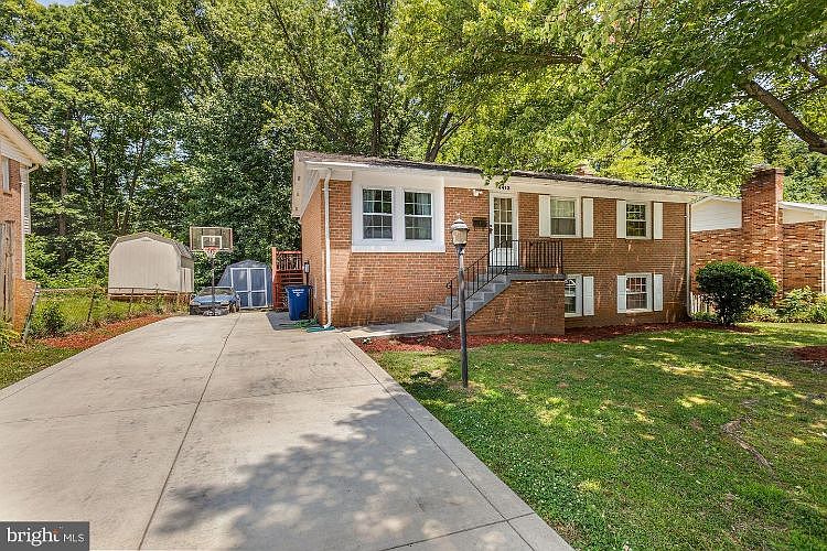 1st image of 4412 Evergreen Dr