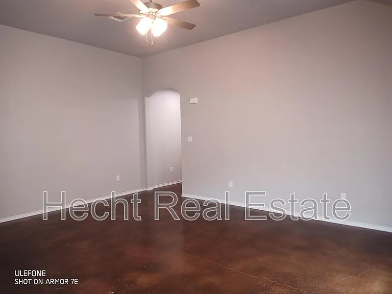 1144 Stanley Rd — Photo 7