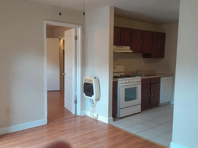 419 Fern St #B — Photo 9
