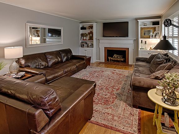 2nd image of 7909 Hayden Dr