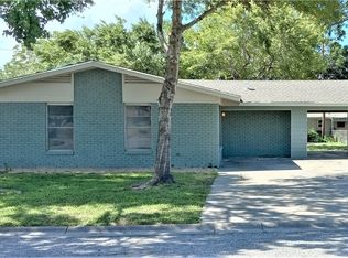 2109 Mesquite Ln, Victoria, TX 77901