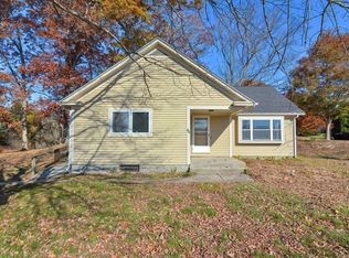 84 Mendon St, Upton, MA 01568