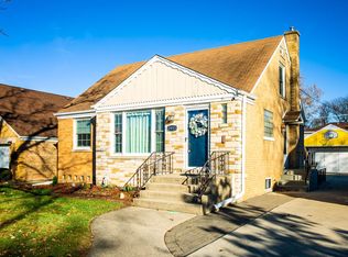 2453 S 3rd Ave, North Riverside, IL 60546