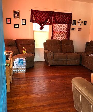 4th image of 1607 North Ctr