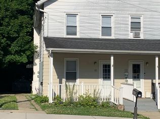 11 Church St, Hampton, NJ 08827